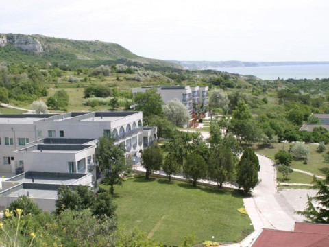 WHITE LAGOON