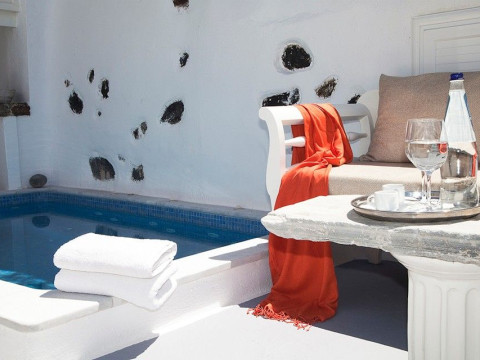 Whitedeck Santorini