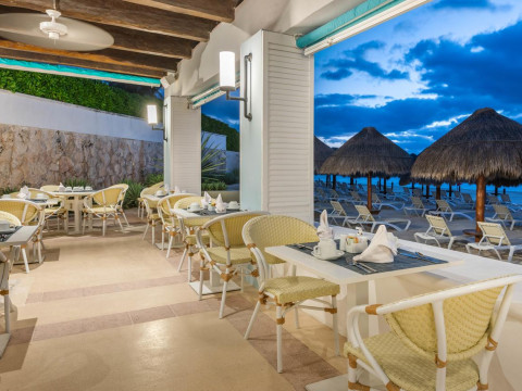 Wyndham Grand Cancun All Inclusive Resort & Villas
