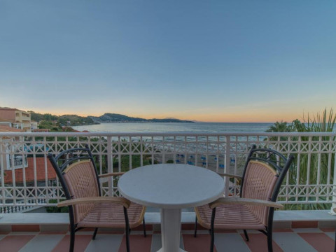 Xenos Kamara Beach Hotel