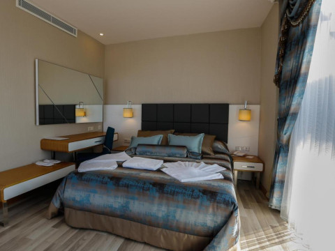 XORIA DELUXE HOTEL