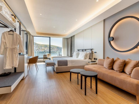 Hotel Yacht Premium