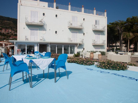Yachting Club Mare
