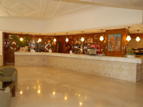 Yadis Hammamet