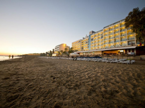 LIVADHIOTIS CITY HOTEL - Program Social