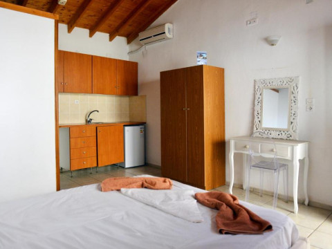 Hotel Yalis Studios
