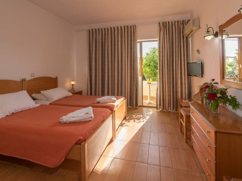 YASSOU KRITI (EX. KAVROS BEACH)