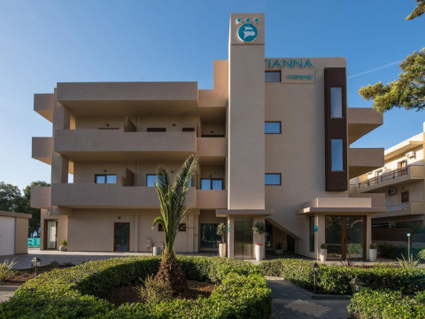 Yianna Caravel Suites By Checkin Adults Only