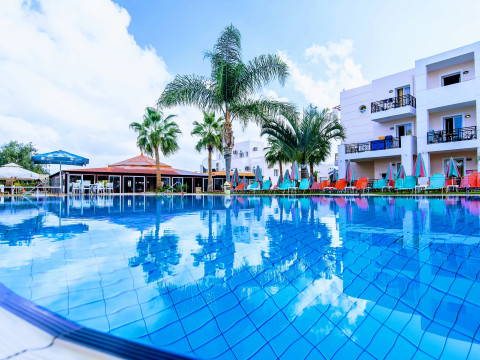 Yiannis Manos Resort