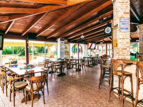 Yiannis Manos Resort