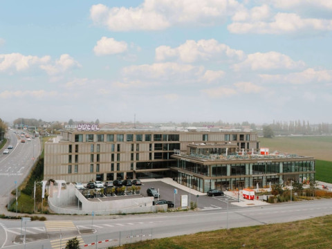 YOTEL Geneva Lake