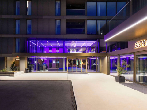 YOTEL Geneva Lake