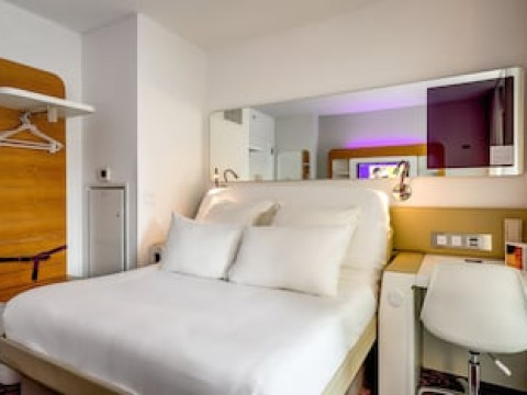 YOTEL NEW YORK TIMES SQUARE