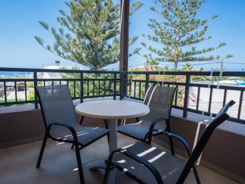 YOUR MEMORIES HOTEL & APARTMENTS