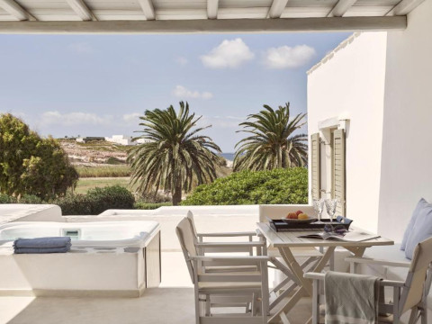 Yria Island Boutique Hotel & Spa