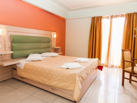 Zante Plaza Hotel & Apartments