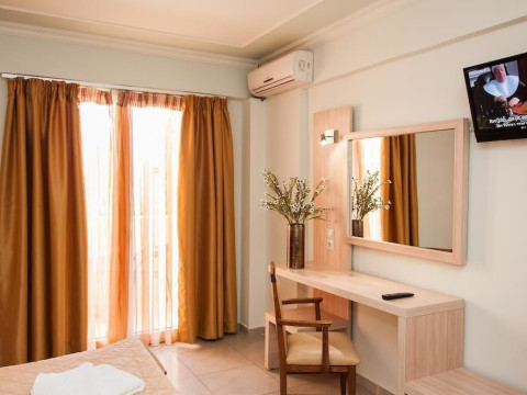 Zante Plaza Hotel & Apartments