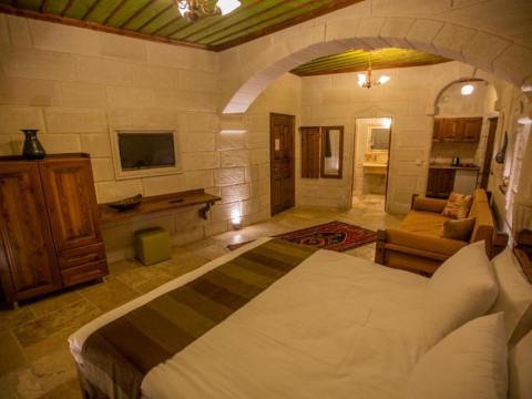 Hotel Zara Cave