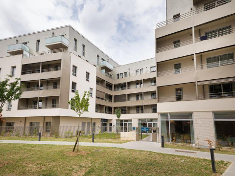 ZENAO MONTREUIL