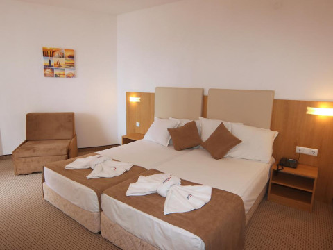 ZENITH HOTEL (EX. FIESTA M/MARYLIN)