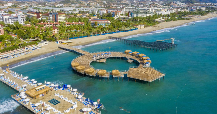 Blue Marlin Deluxe Spa & Resort