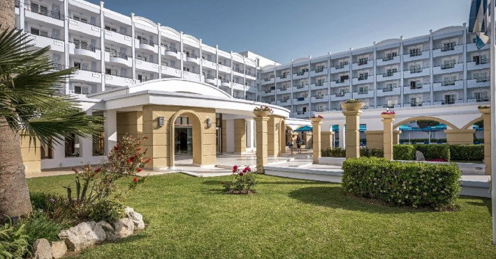 Mitsis Grand Beach Hotel
