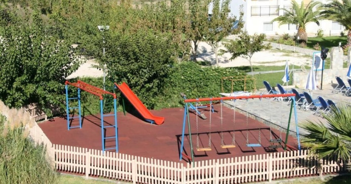 VILLAGE INN STUDIOS amp; FAMILY APARTMENTS
