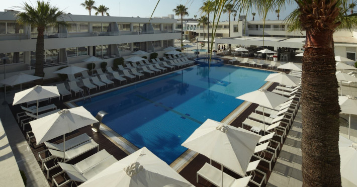 Melpo Antia Hotel and suites