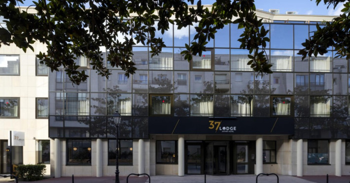 37-lodge-la-defense-courbevoie-cdca95cdc5c01d88.jpeg