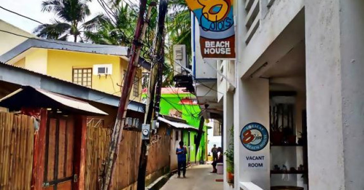 8-colors-beach-house-resort-a2e9f460d79d2185.jpeg