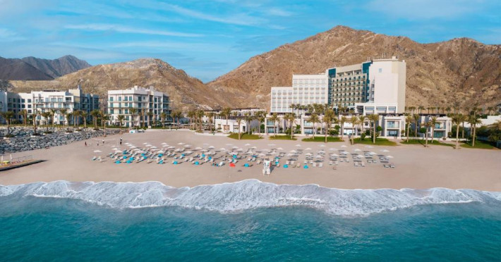 address-beach-fujairah-resort-30f8ddabcf9a626f.jpeg