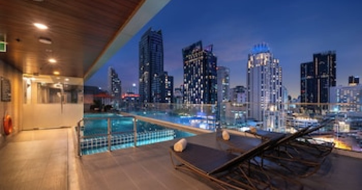 adelphi-suites-bangkok-fb39ea8e561af1b3.jpeg