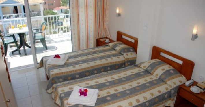 admiral-tsilivi-hotel-59ec4294f85e05c8.jpeg