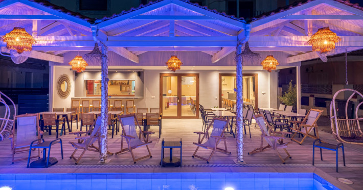 Adonis Hotel & Village
