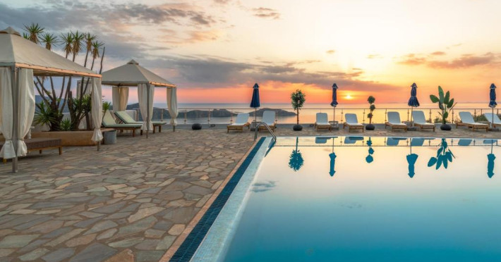 adrakos-apartments-0a6bc1b74b5f1c0b.jpeg
