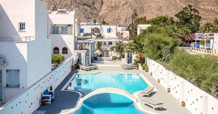 aeolis-santorini-064bd1547bb03529.jpeg