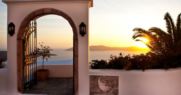 agali-houses-santorini-8d0b047f6a40e432.jpeg