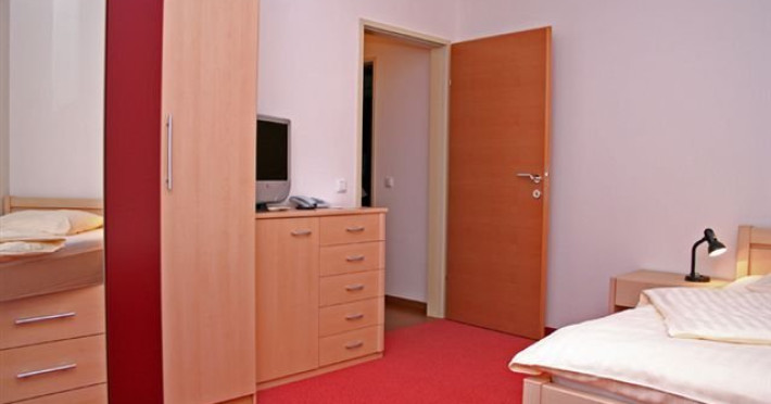 airport-hotel-deininger-8ebcef37ff12a527.jpeg