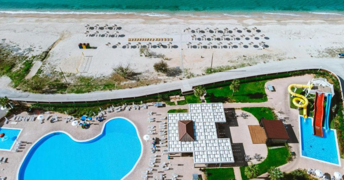 Almyros Beach Resort and Spa