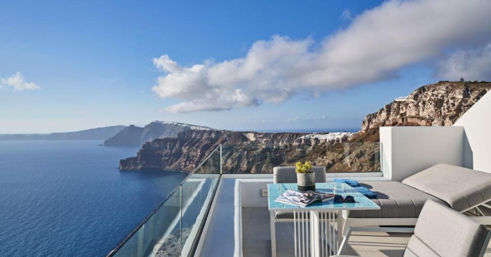 alti-santorini-suites-356bd35f839a5f95.jpeg