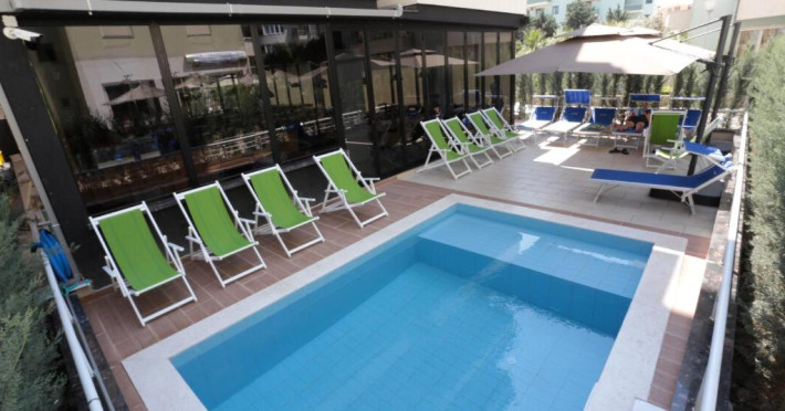 alvin-comfort-hotel-eb1b86e8f77bd6c7.jpeg