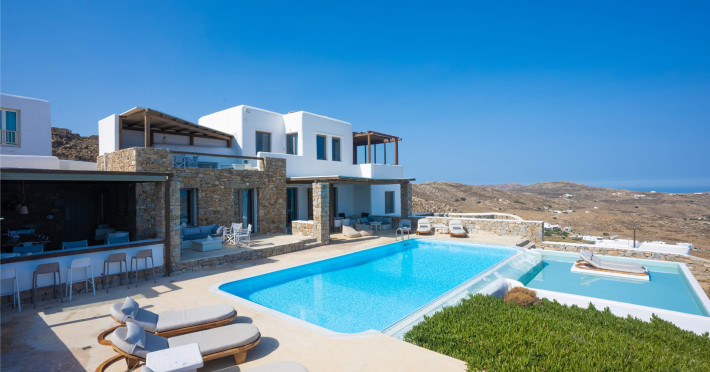 amallini-suites-mykonos-4a794e837404910c.jpeg