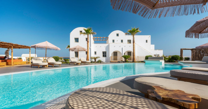 amethyst-luxury-suites-oia-f53dff1af364332d.jpeg