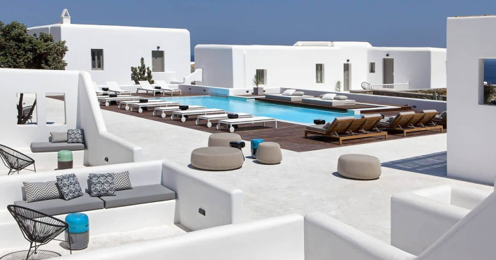 amyth-of-mykonos-super-paradise-ce7c6c5b41b43ae2.jpeg