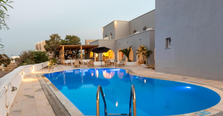 anamar-santorini-hotel-f13df583a6e14c24.jpeg