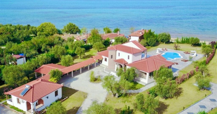 anemos-luxury-villa-9ce33da23f441507.jpeg