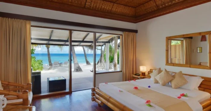 Angaga Island Resort & Spa (Mandhoo)