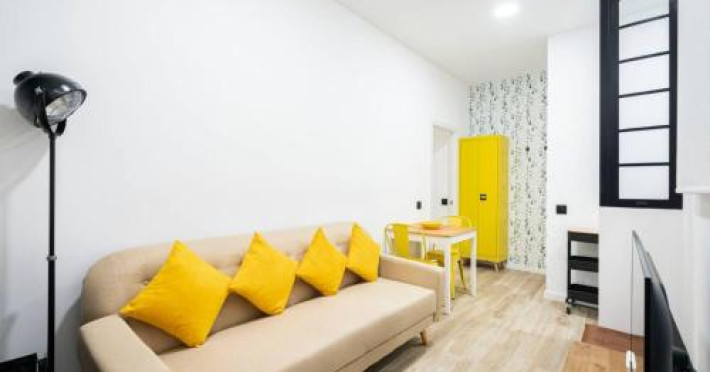 apartamento-amarillo-en-atocha-779b504819cc26f5.jpeg