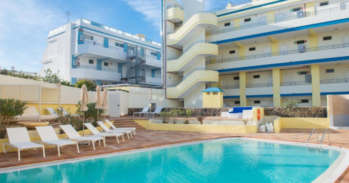 apartamentos-dolores-7dea1962bd49b7d8.jpeg