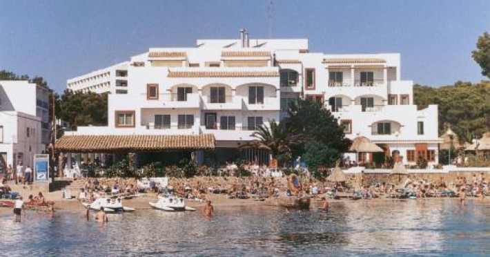 apartamentos-playa-es-cana-fbcb755b348fca6d.jpeg